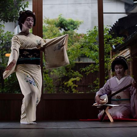 Hyatt Centric Kanazawa Eksteriør bilde A scene from a traditional Japanese dance