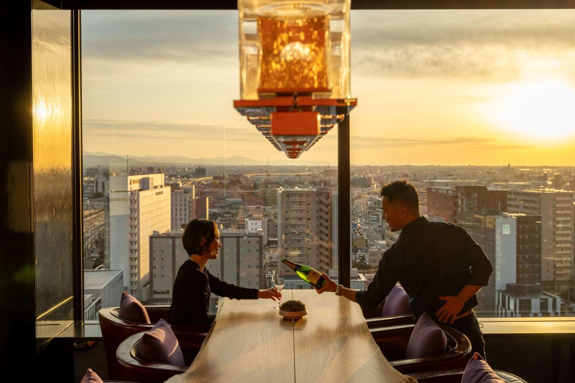 Hyatt Centric Kanazawa Eksteriør bilde The 360° Sky Lounge