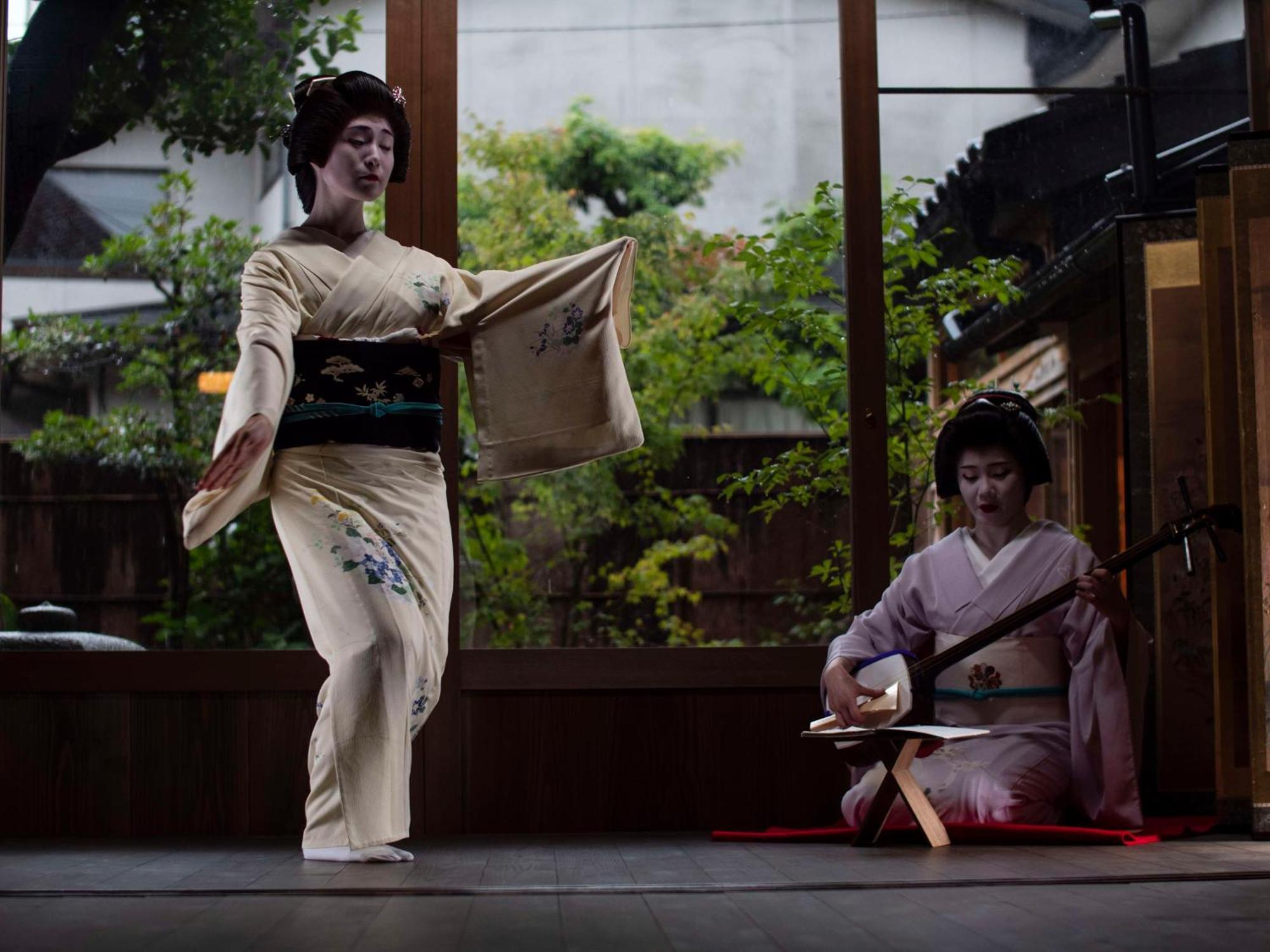 Hyatt Centric Kanazawa Eksteriør bilde A scene from a traditional Japanese dance