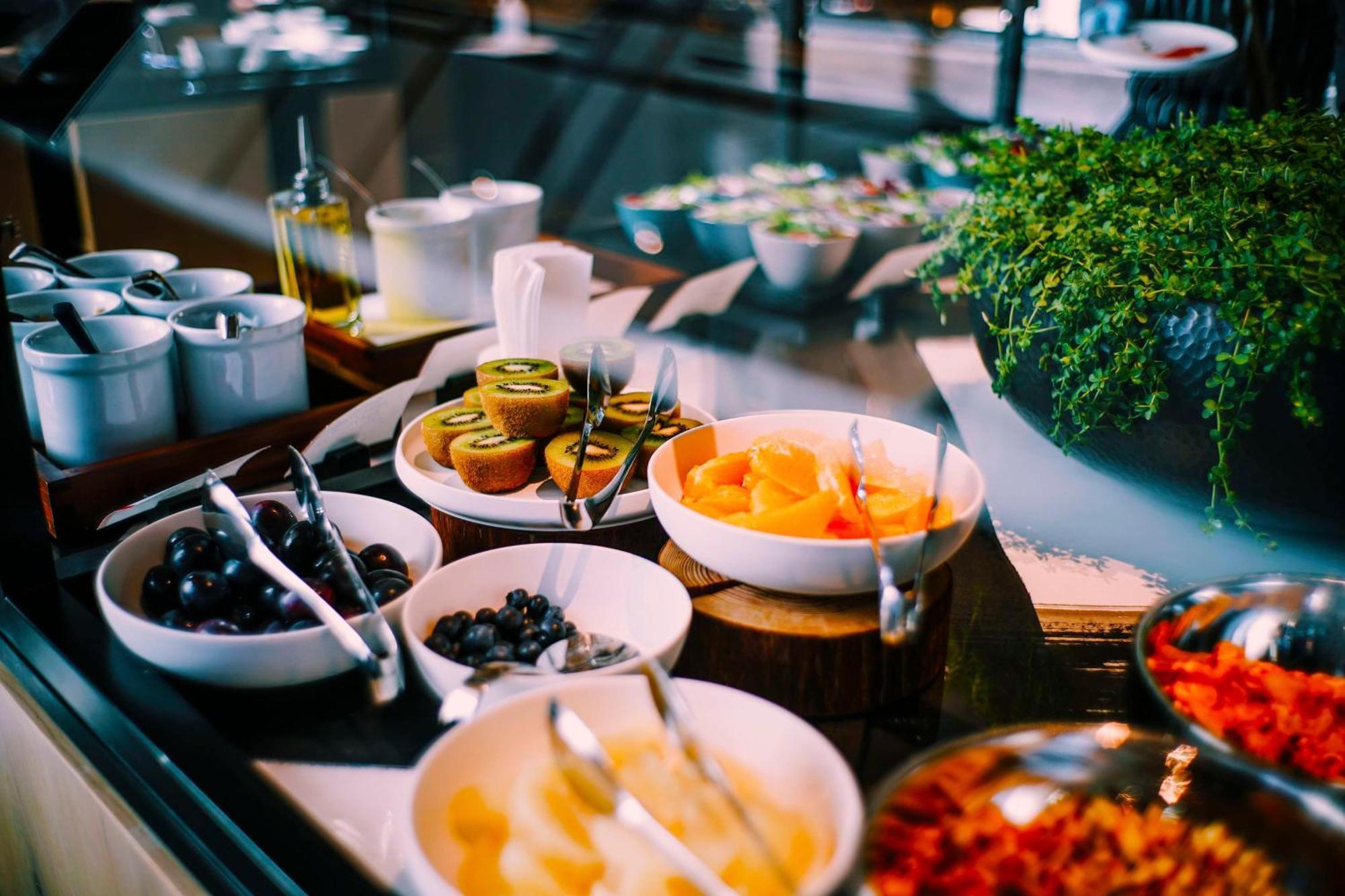 Hyatt Centric Kanazawa Eksteriør bilde A buffet at a hotel