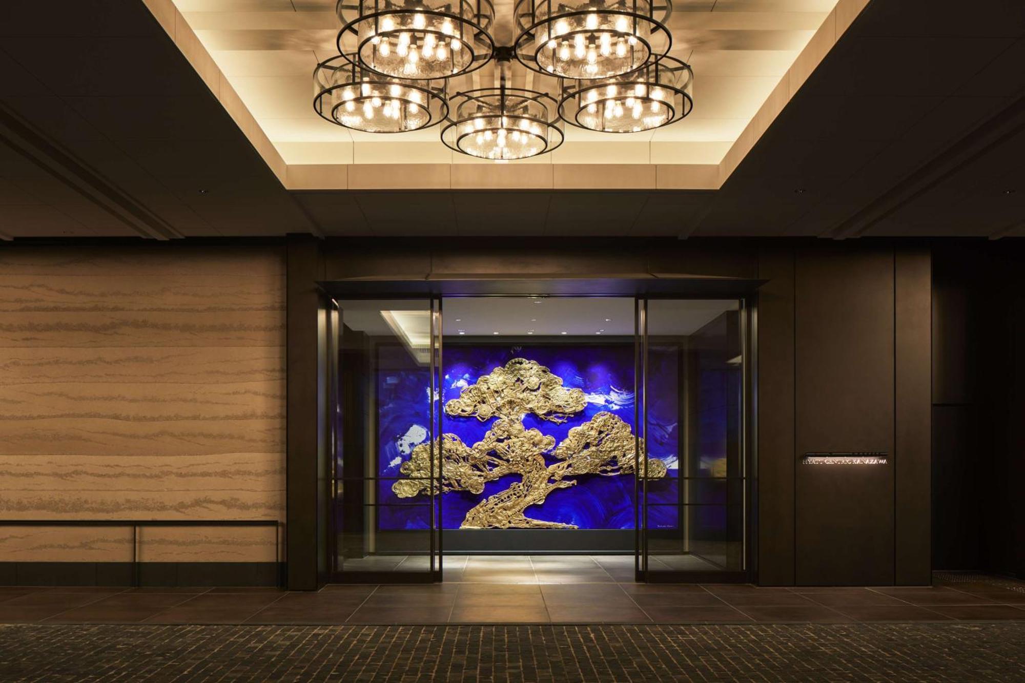 Hyatt Centric Kanazawa Eksteriør bilde Entrance to the hotel